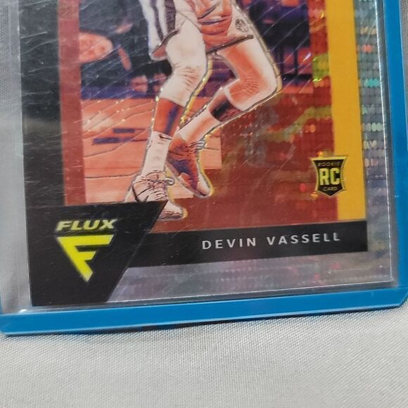 Devin Vassel 2020-21 Panini Flux holographic rookie card - San Antonio Spurs - Picture 4 of 14